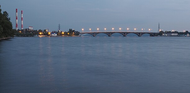 Вид на мост с левого берега реки Воронеж.