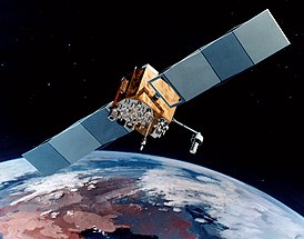 Спутник GPS 2F на орбите Земли в представлении художника