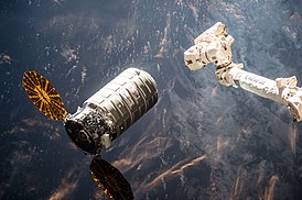 Cygnus OA-6 приближается к МКС