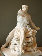 Смерть Геркулеса на костре. 1704. Мрамор. Лувр, Париж