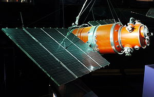 Макет спутника «Космос-122», одного из первых спутников серии «Метеор»