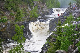 Водопад Кивач в июне 2008 года