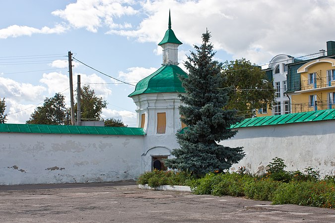 Северо-западная башня — вид со стороны двора