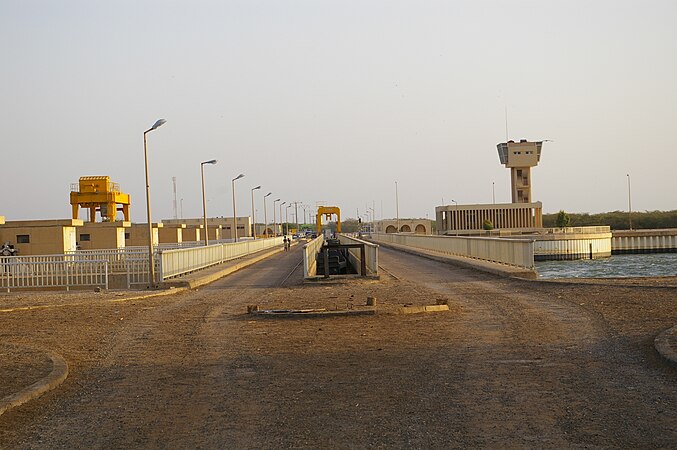 Дамба Диама расположена на границе Мавритании и Сенегала