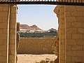 Вид из храма оракула Амона на Гебель эль-Дакрур
