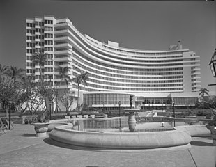 Фонтенбло отель (1954)