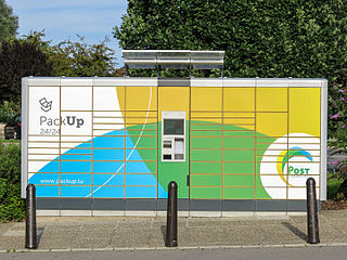Автоматизированная почтовая станция с логотипом POST Luxembourg в Эспере[lb]