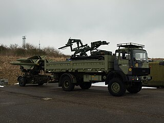 Пусковая установка и транспортно-заряжающая машина (в кузове грузовика)