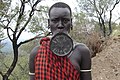 Мурсийская женщина, носящая губную пластину, в Эфиопии