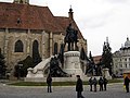 Памятник королю Матьяшу и его генералам в городе Клуж-Напока. Слева направо: Павел Кинижи, Блаж Мадьяр, король Матьяш, Стефан Саполяй и Стефан Баторий