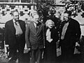 Троцкий с семьёй в 1937