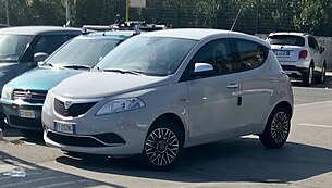 Тизер новой Lancia Ypsilon