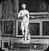 Венера Медичи в галерее Уффици, Флоренция. Фотография ок. 1920 г.