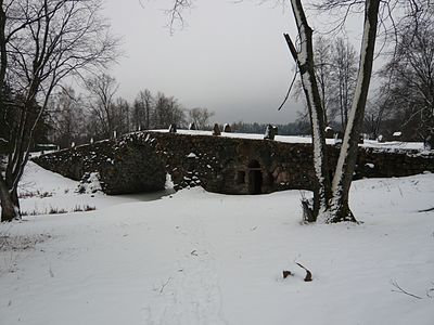 Василёво. Валунный арочный мост архитектора Н.А. Львова. Общий вид.