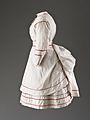 Летнее платье с турнюром для девочки, 1865—1870 гг, LACMA