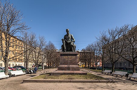 Памятник Н. А. Римскому-Корсакову