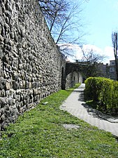 Фрагмент средневековой городской стены