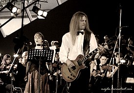 Группа Therion выступает с оркестром (2007)