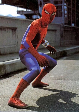Синдзи Тодо в роли Человека-паука в сериале «Человек-паук» (1978)