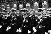 Парадный строй военнослужащих ВМФ СССР: старшины (первый ряд) и рядовой состав.