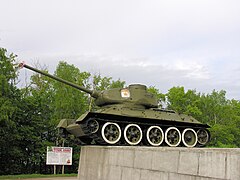 Советский средний танк Т-34-85 в мемориальном комплексе «Рубеж Славы»
