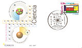 Конверт первого дня с маркой — к столетию кончины учёного (2007). Испания. На марке четырьмя разными цветами изображены s-, -p, d-, f- блоки периодической таблицы, дополнительно указаны 4 белых квадрата, символизирующих химические элементы, более лёгкие чем редкоземельные (галлий, скандий, германий и технеций), существование которых Дмитрий Менделеев предсказал в 1869 году[173].