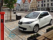 Renault Zoe (2012–2019) на зарядке