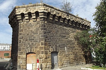 Останки водонапорной башни станции XIX века, объект культурного наследия. Находится возле багажного отделения у почтамта