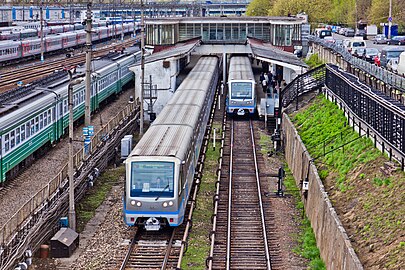 Вид с пешеходного моста