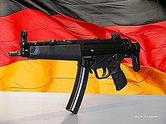 HK MP5 (S - Sicher - предохранитель, E - Einzelfeuer - одиночные, F - Feuer - автоматический огонь)