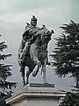 Монумент в Бергамо