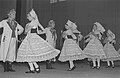 Ансамбль лужицкой народной музыки исполняет танец, Лейпциг, 1953 год