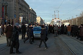 Перекрытие пенсионерами Московского проспекта С.-Петербурга в январе 2005 года