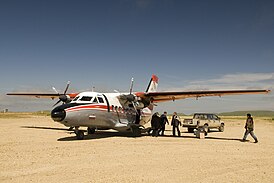 Самолёт Л-410 в аэропорту «Никольское»