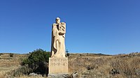 Скульптура возле села Арташаван, где расположен памятник армянскому алфавиту