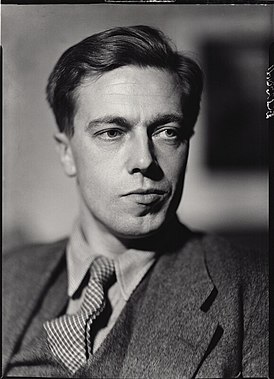 Сесил Дэй-Льюис в 1936 году, фотограф - Говард Костер (1885 - 1959)