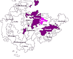 Эрнестинские герцогства Саксонии: тёмно-сиреневый: герцогство Саксен-Веймар светло-сиреневый: герцогство Саксен-Йена (объединённое с Саксен-Веймар в 1690)