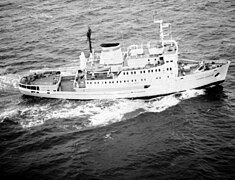 Гидрографическое судно «Владимир Каврайский» проекта 97Б, 9 апреля 1992 года.