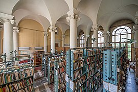 Библиотека Института Африки РАН, расположенная в бывшей проездной арке