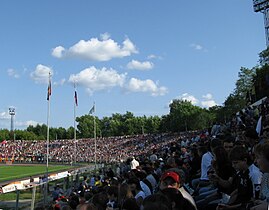 Трибуны стадиона во время матча «Урал» — ЦСКА, 15 июля 2009