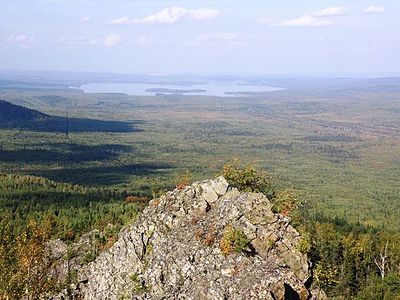 Вид на Черноисточинский пруд с горы Острой