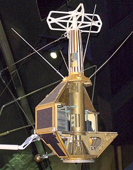 Макет спутника FR-1, Музей авиации и космонавтики, Париж Ле Бурже