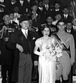 Свадебная церемония принцессы Фавзии и Мохаммеда Реза Пехлеви. Слева направо: король Фарук из Египта (брат невесты), принцесса Фавзия (невеста) и наследный принц Ирана (жених).