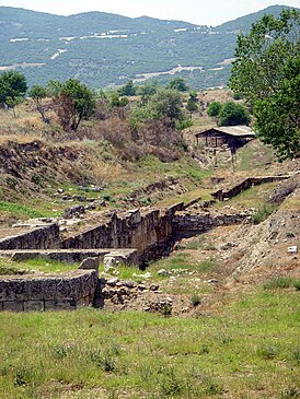 Остатки укреплений древнего Амфиполя