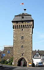 Башня с воротами Нойтор[de] в городе Линц-ам-Райн