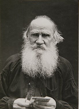 Л. Н. Толстой в 1910 году