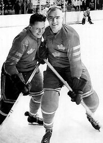 Сандберг (слева) и Ханс Мильд на чемпионате мира 1961