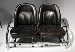 Rover Two-Seater Sofa, 1985. Musée national d'art moderne