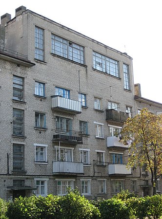 Дом в городе Барановичи, где была расположена творческая мастерская Максимцева