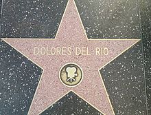 Звезда Долорес дель Рио на Голливудском бульваре.